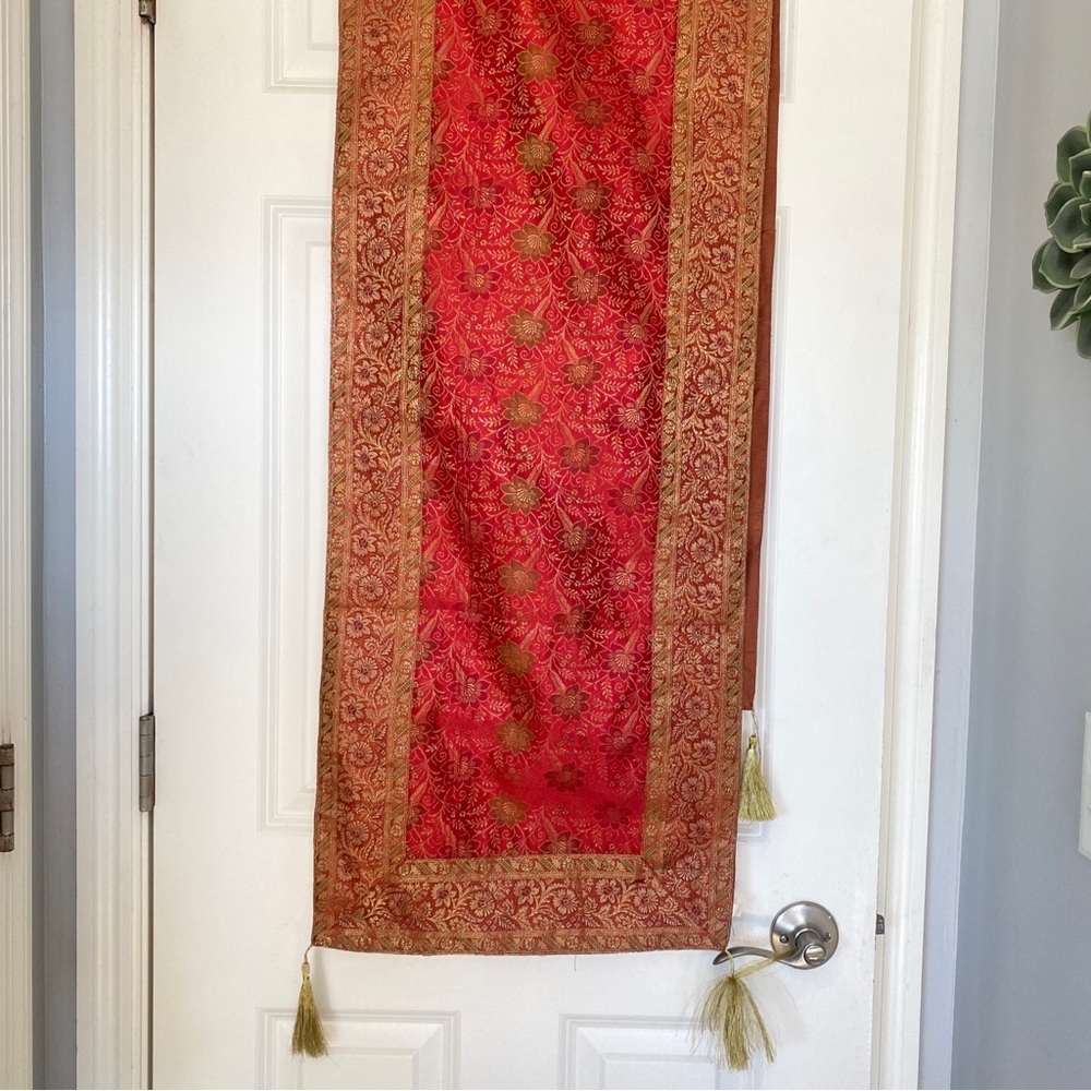 Stunning table runner, deep red, NWOT, 9 feet long